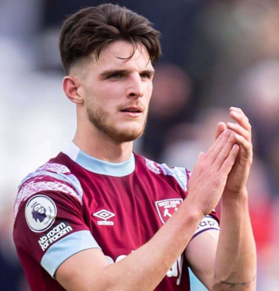 赖斯：从定位球新星到战术核心的崛起之路