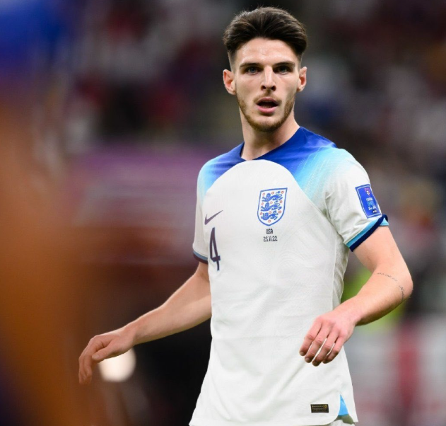 赖斯：从定位球新星到战术核心的崛起之路