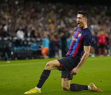 美职联芝加哥火焰引援动向：瞄准B席与莱万两大巨星